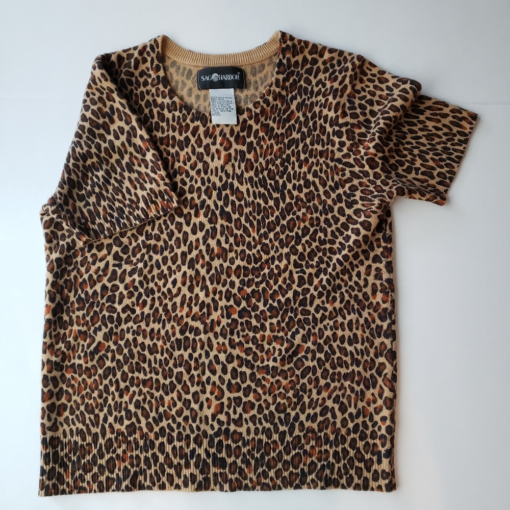 Sag Harbir woman brown black leopard print short sleeve sweater small
